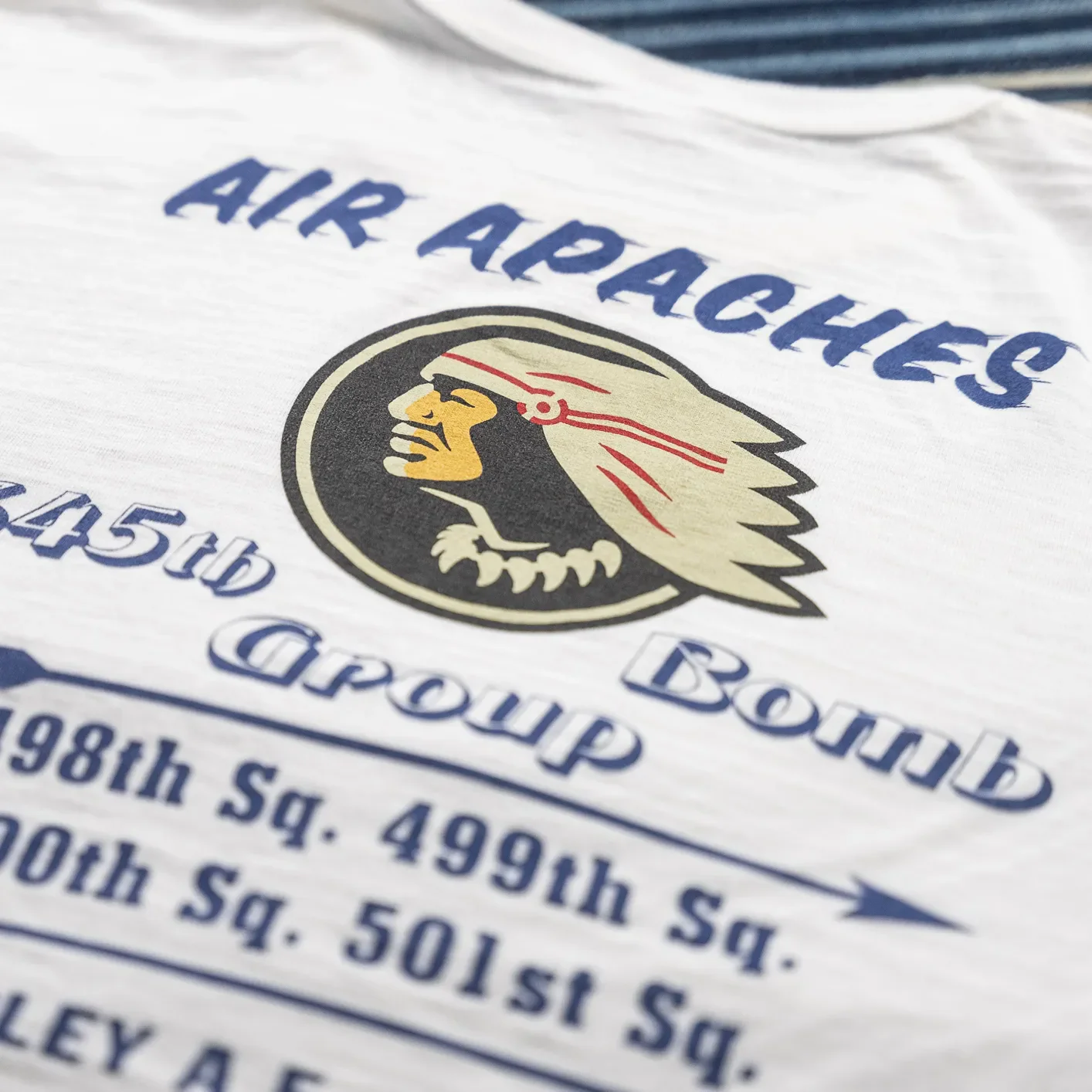 Buzz Rickson's '345th Bomb Group - Air Apaches' 6.5oz Loopwheeled Slub Yarn T-Shirt - White - Image 3