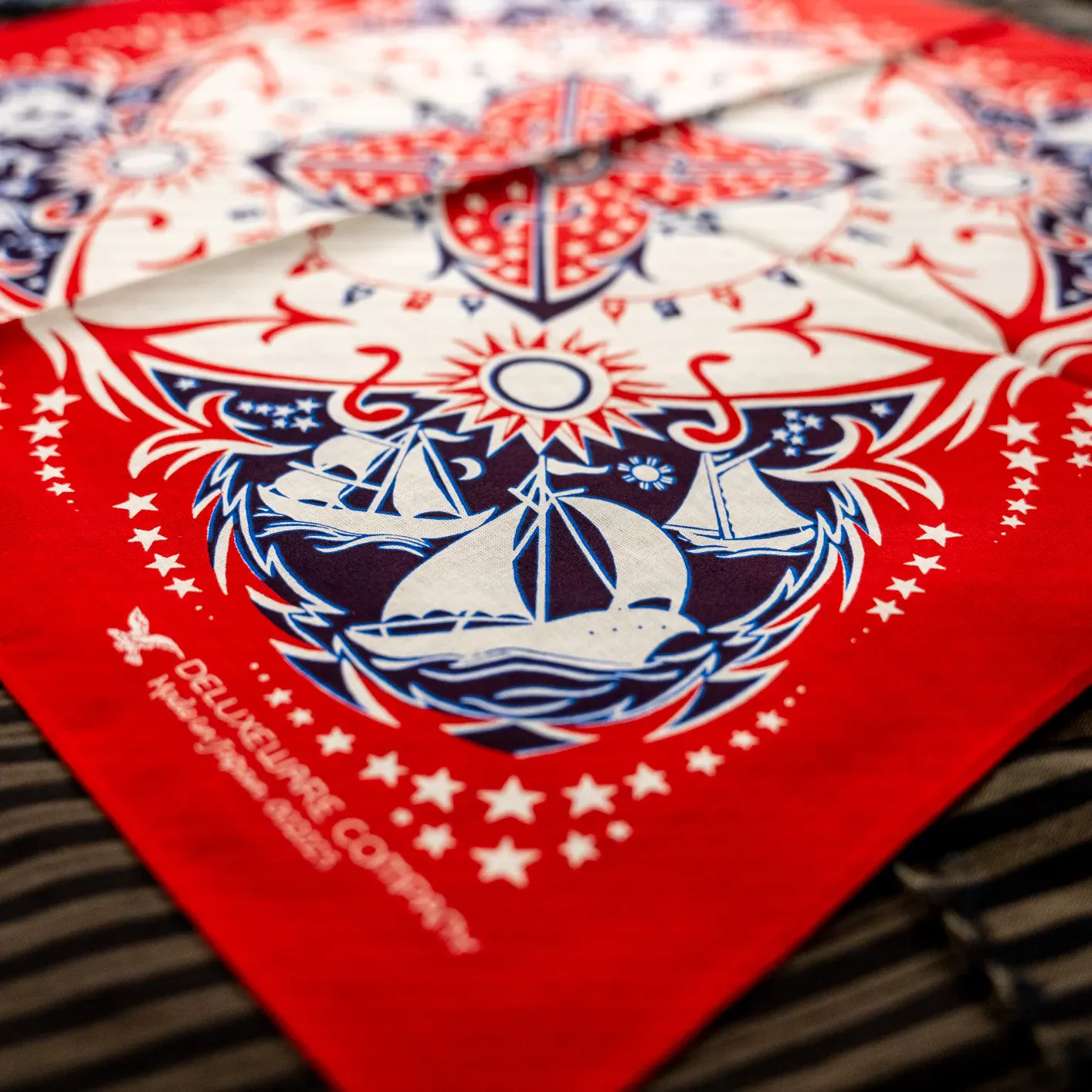 Deluxeware 1940s U.S. Anchor ‘One Ear’ Bandana – Red - Image 2