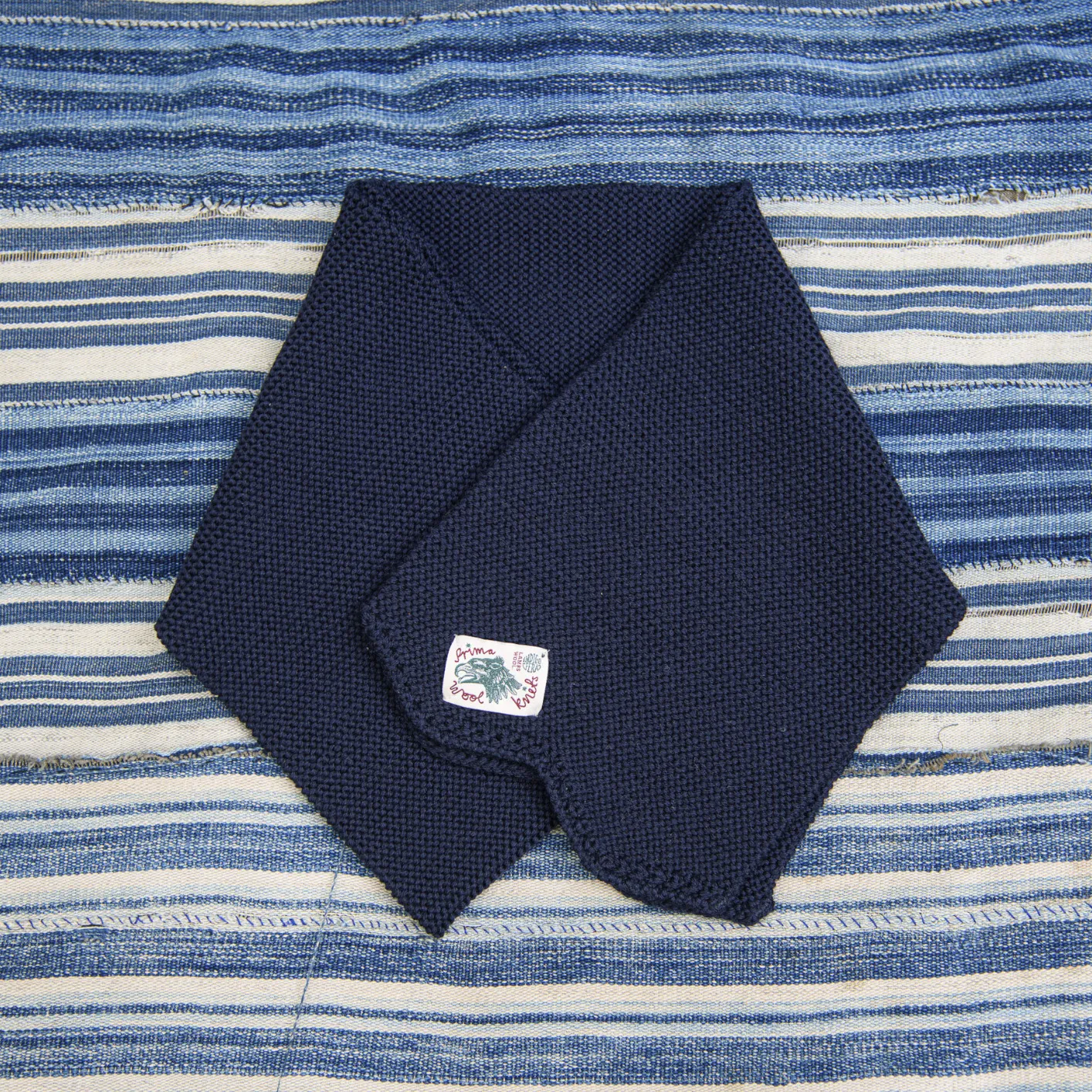 Indigofera ‘Chilcoot’ Merino Wool Scarf – Navy - Image 3