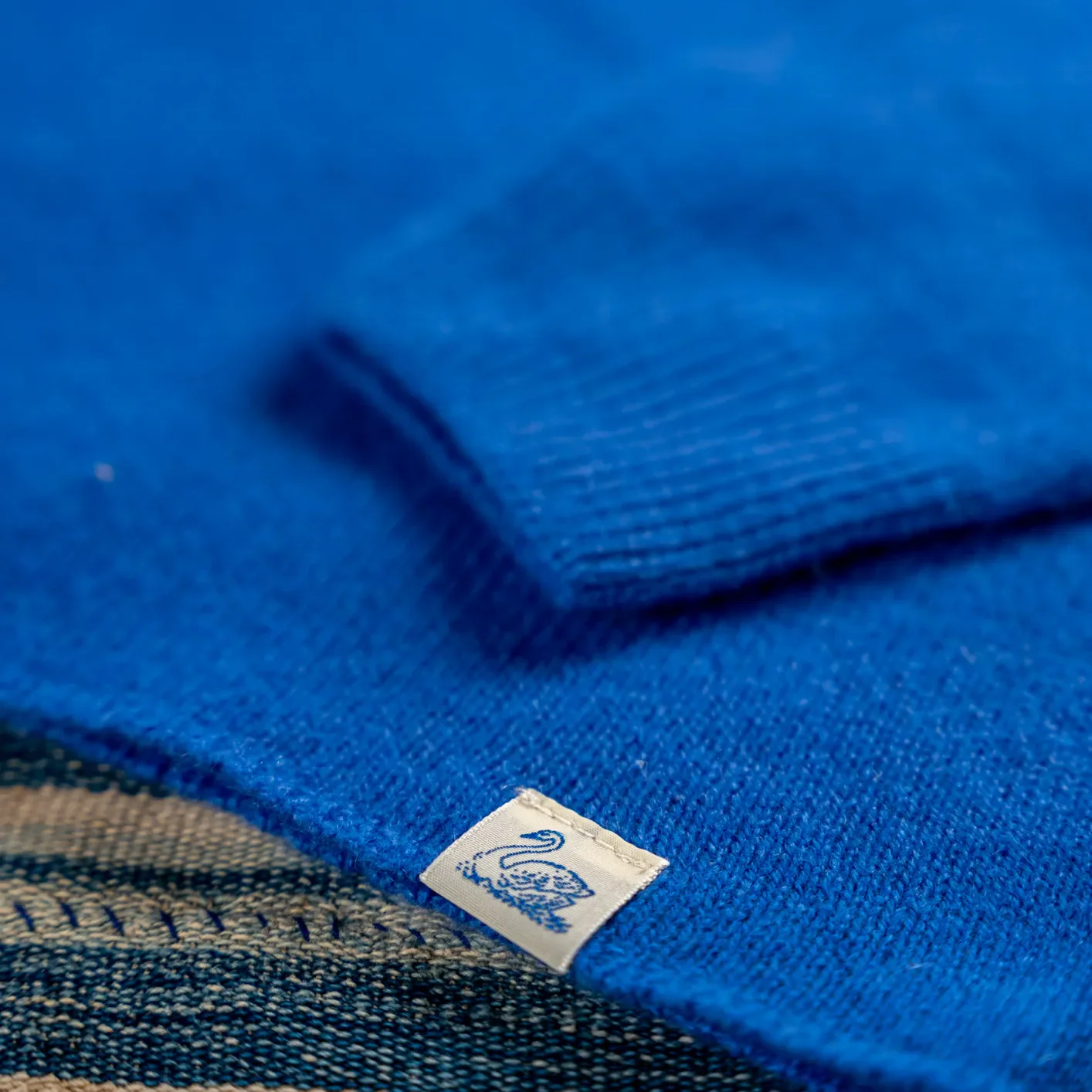 Merz b. Schwanen Women Merino Silk Cashmere Sweater – Washed Blue - Image 3