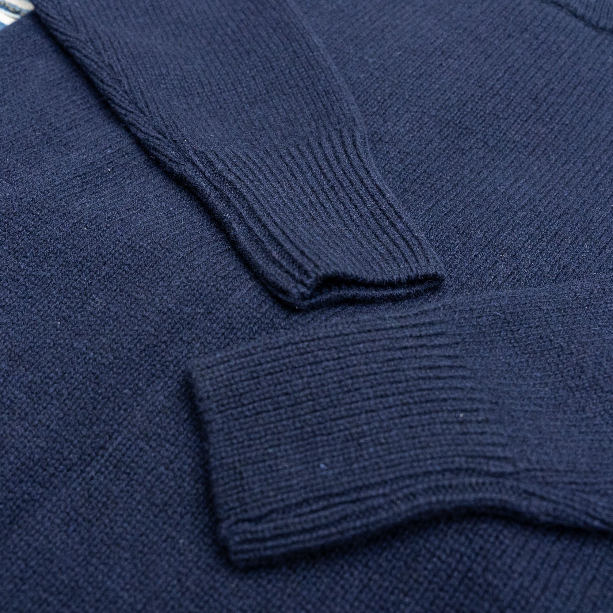 Merz b. Schwanen Merino x Cashmere Crewneck Sweater – Dark Navy / LOCC01 - Image 3