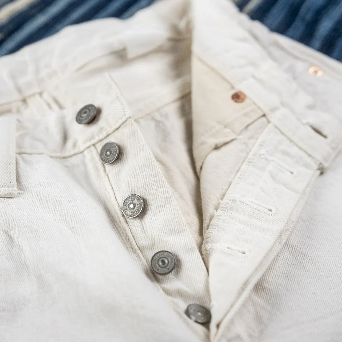 Sugar Cane 13oz 1947 White Denim Selvedge Jeans - Off-White / Regular Straight - Image 5