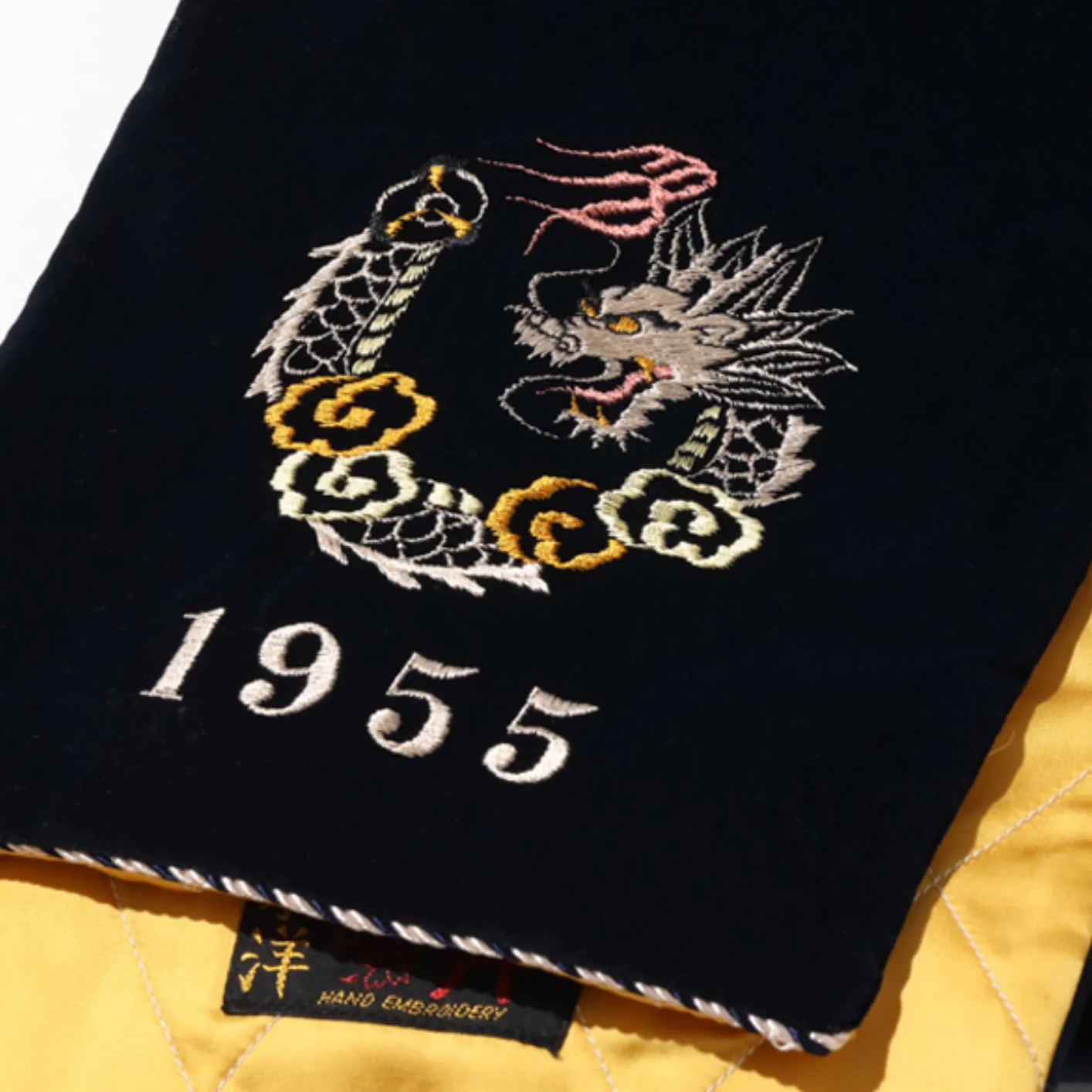 Tailor Toyo ‚Eagle‘ Velveteen Suka Scarf – Dark Navy / Gold - Image 4