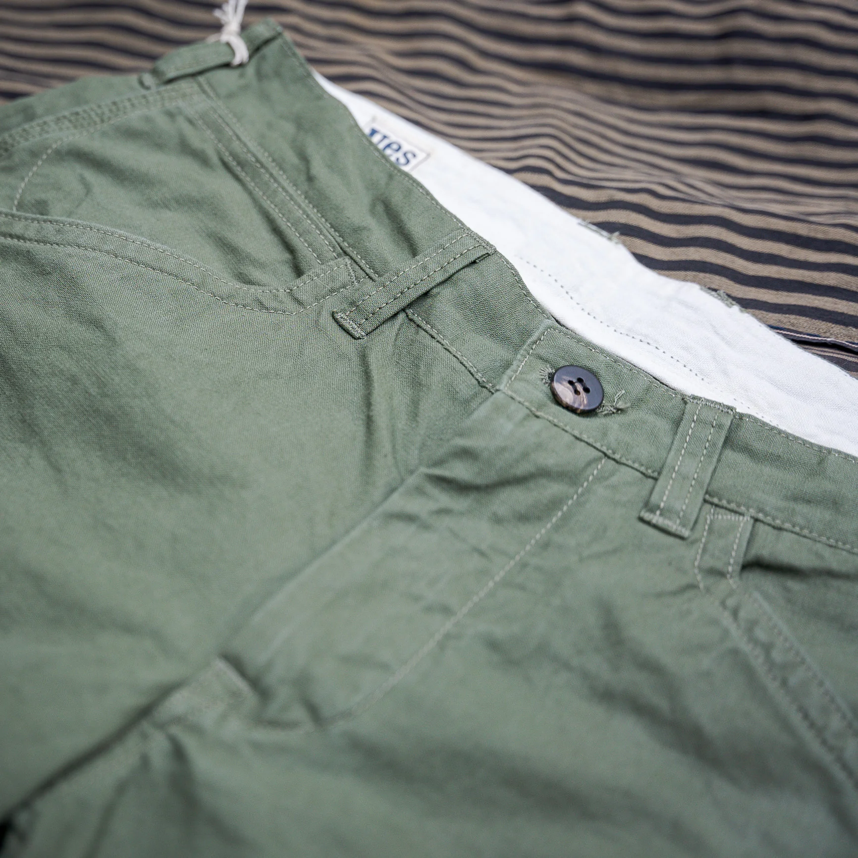 UES Duck Shorts – Olive - Image 3