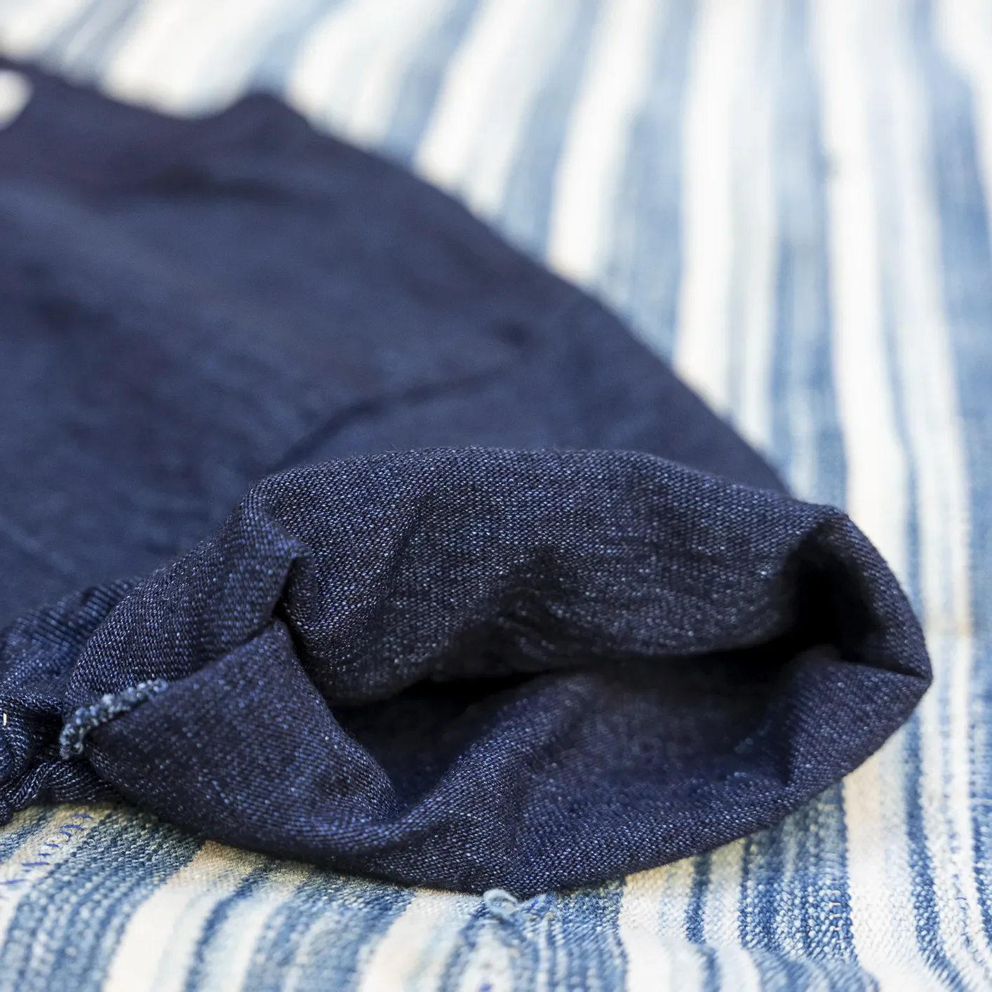 UES No.7 Super Slub Yarn-Dyed T-Shirt - Indigo Dyed - Image 3