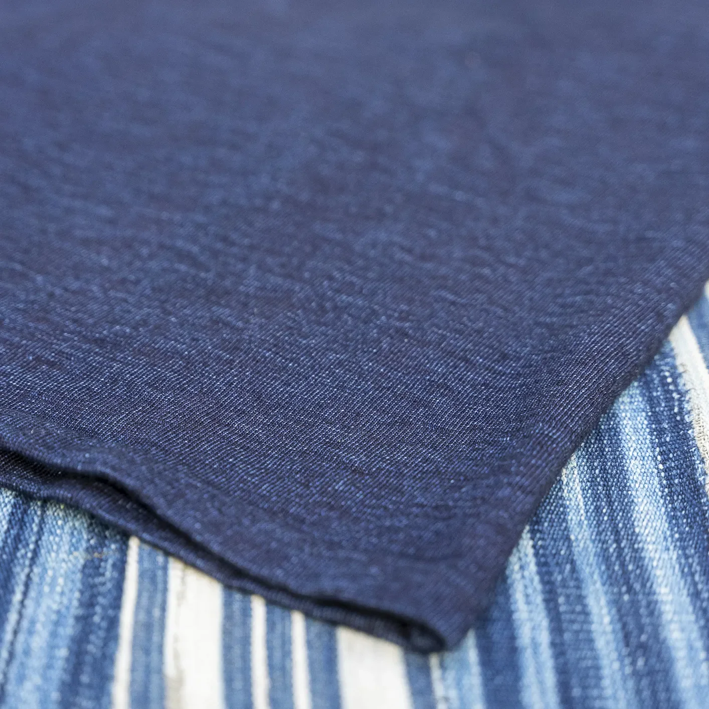 UES No.7 Super Slub Yarn-Dyed T-Shirt - Indigo Dyed - Image 4