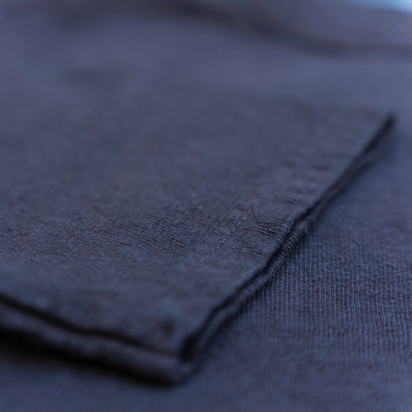 UES No.8 9.5oz Heavyweight Slub Nep T-Shirt – Aged Black - Image 3
