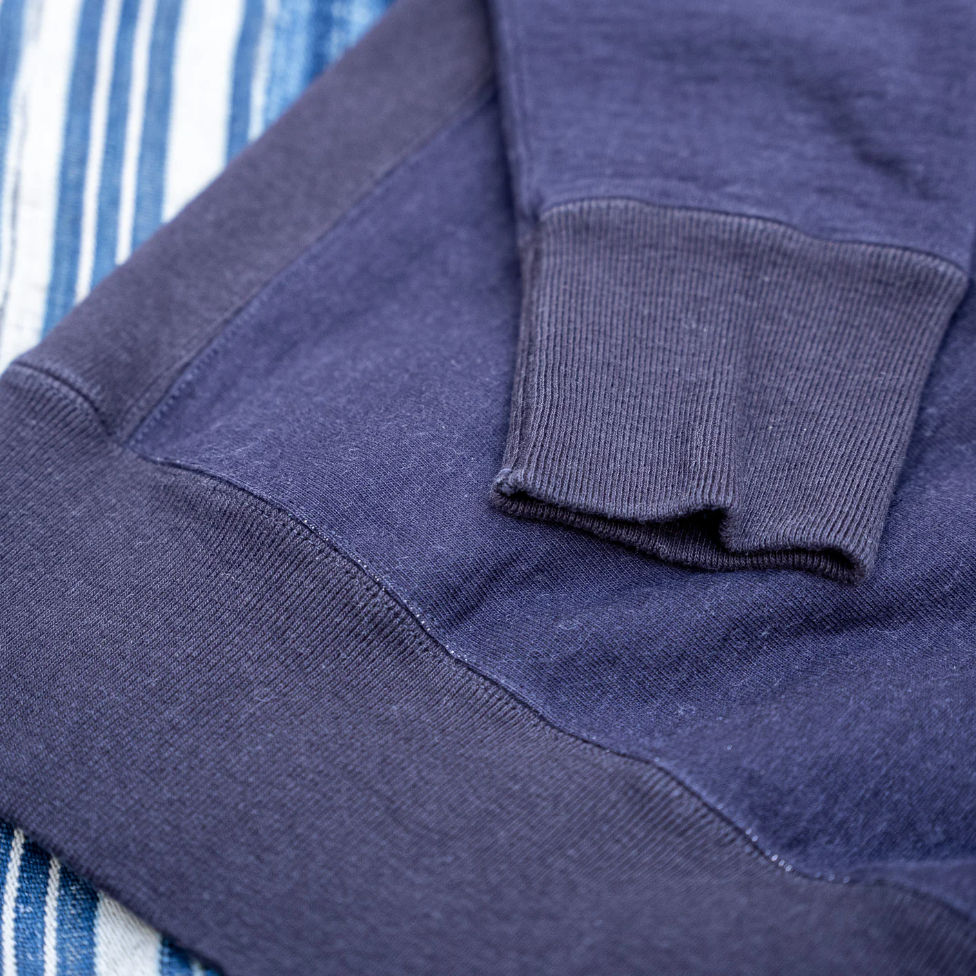 UES Puca Purcara Heavyweight Loopwheel Sweatshirt – Navy - Image 3